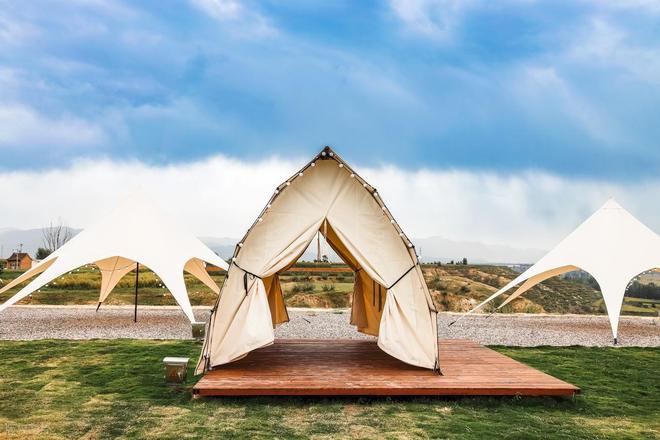 张家界挑战赛获贝尔致敬流量超 50 亿pg电子模拟器电脑版现象级户外赛事！(图2)